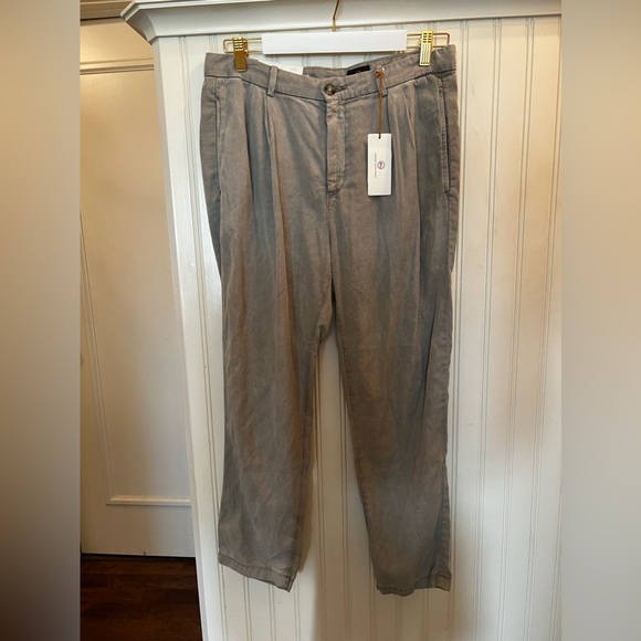 AG Adriano Goldschmied Grey - The Evan Relaxed Pleated Trousers - Picture 1 of 1